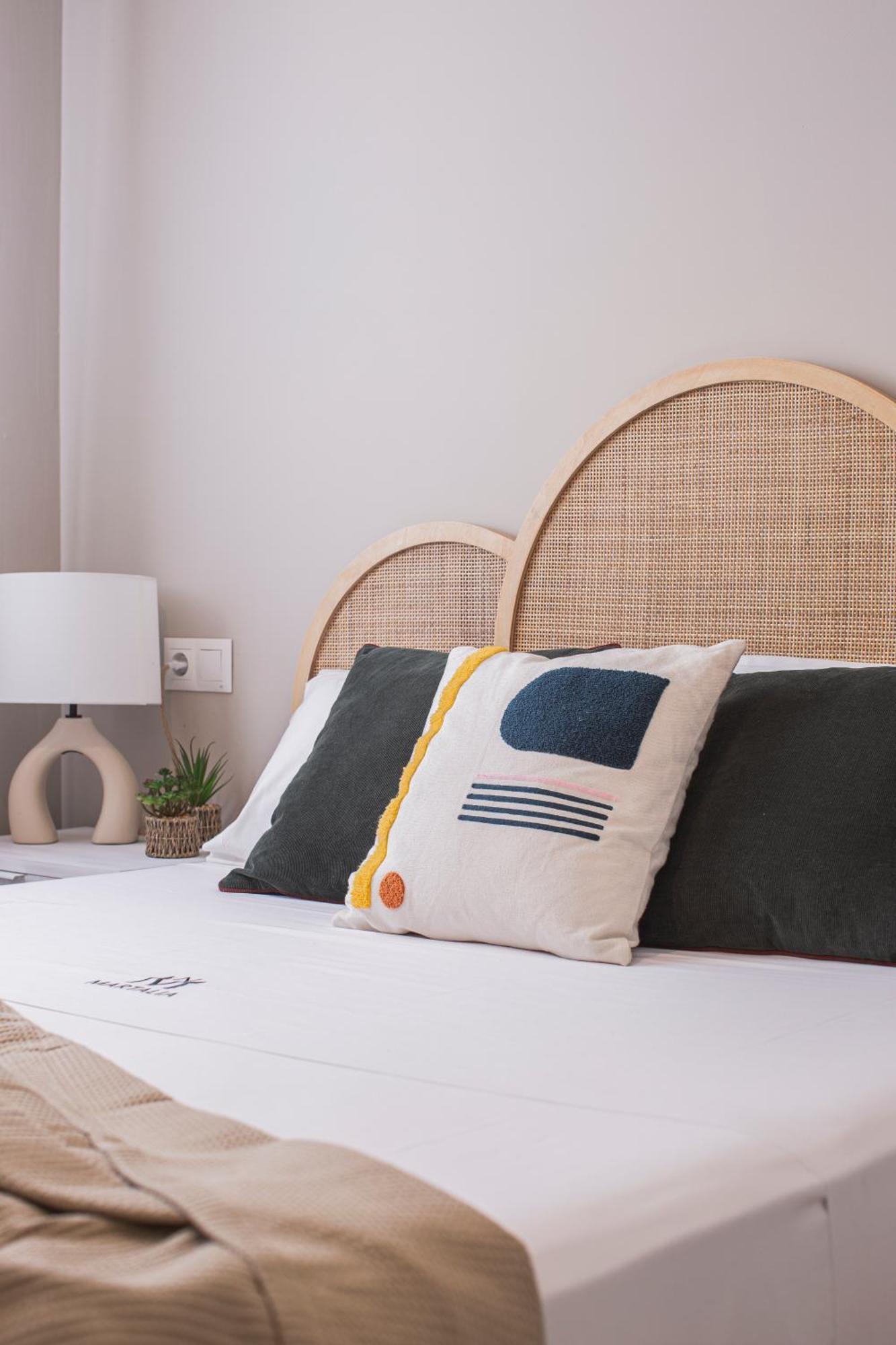 Apartamentos Martalia Aticos Deluxe รอนดา ภายนอก รูปภาพ