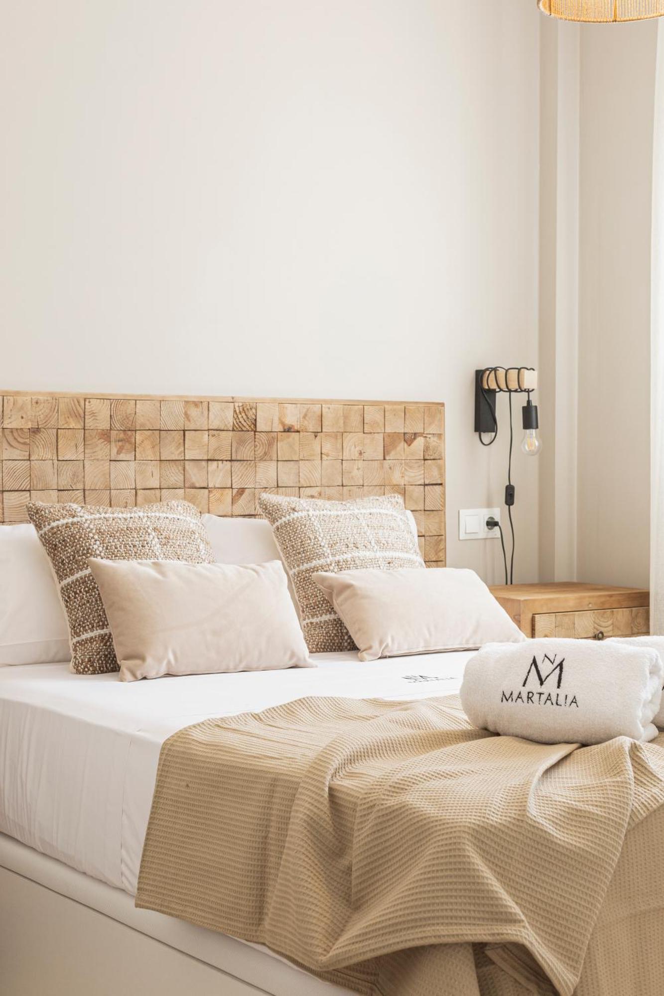 Apartamentos Martalia Aticos Deluxe รอนดา ภายนอก รูปภาพ