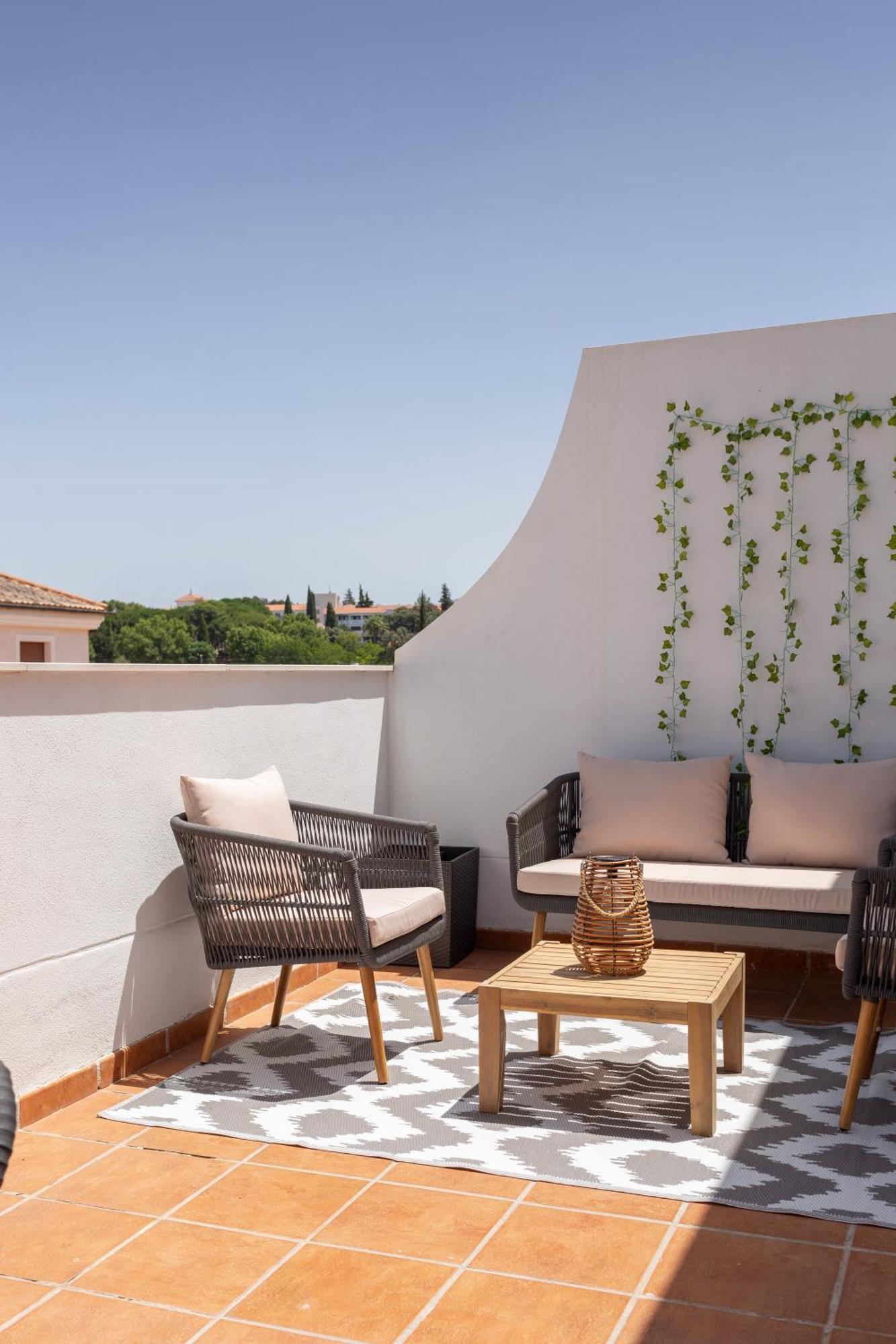 Apartamentos Martalia Aticos Deluxe รอนดา ภายนอก รูปภาพ