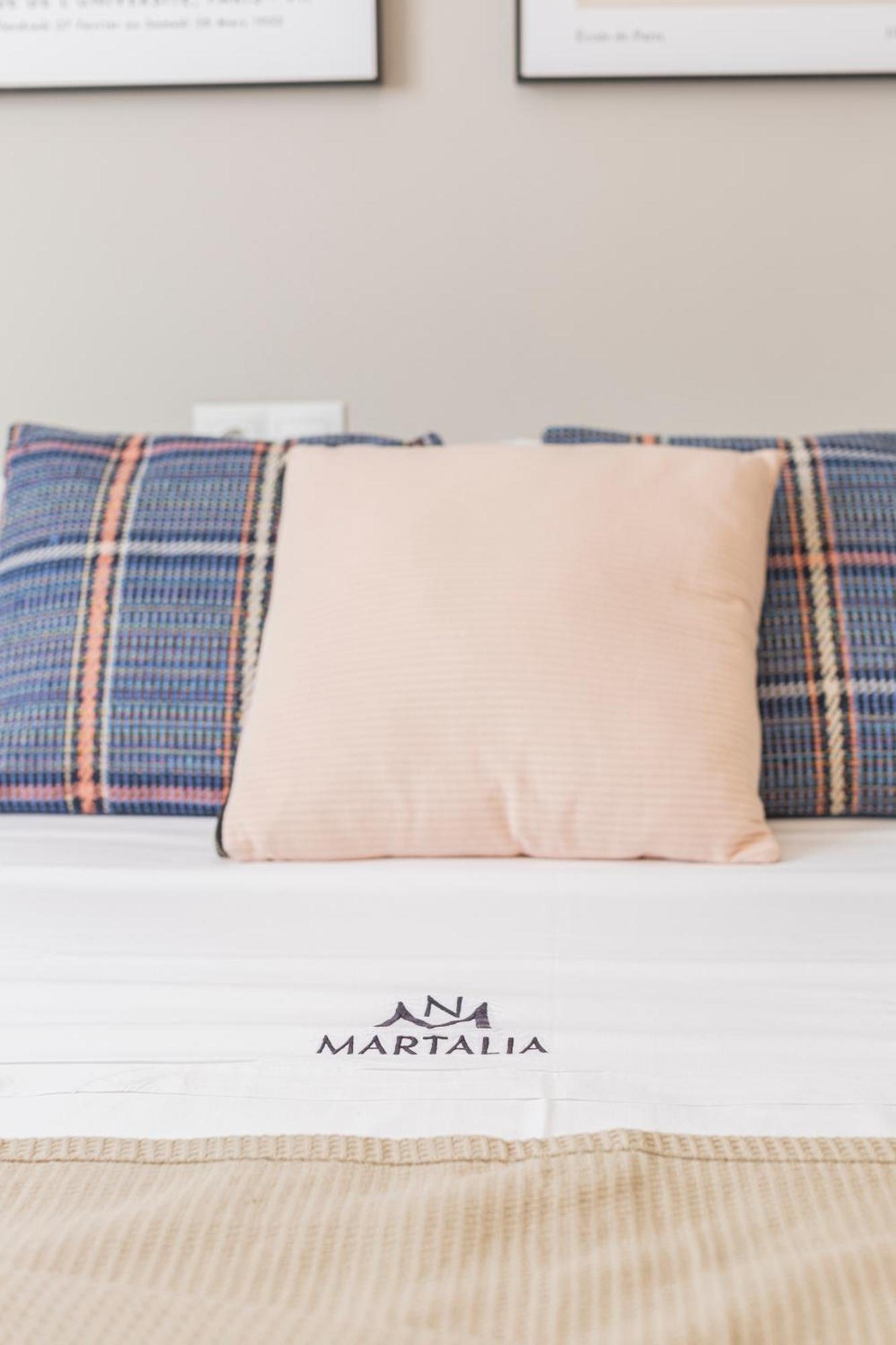 Apartamentos Martalia Aticos Deluxe รอนดา ภายนอก รูปภาพ