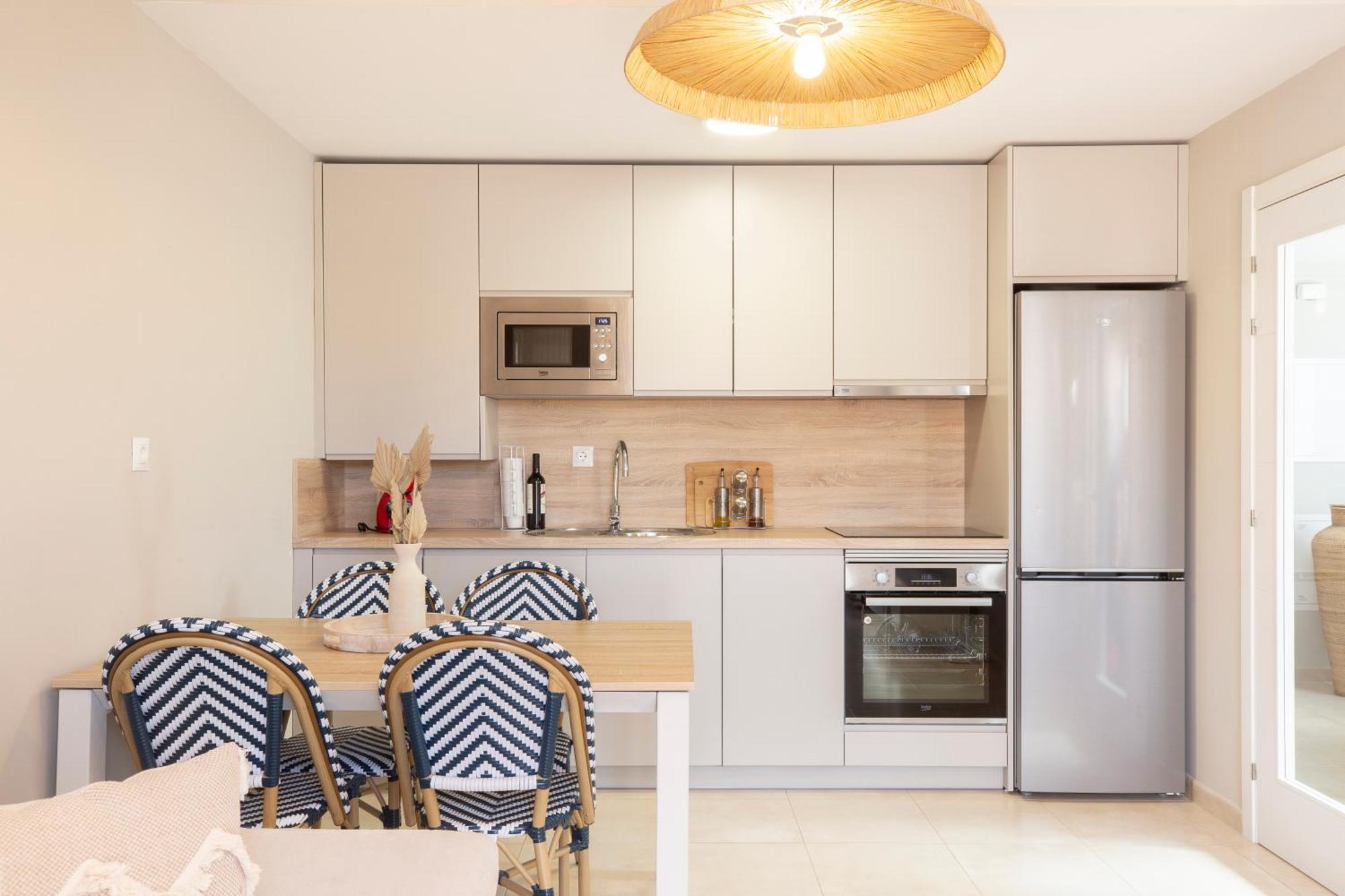 Apartamentos Martalia Aticos Deluxe รอนดา ภายนอก รูปภาพ