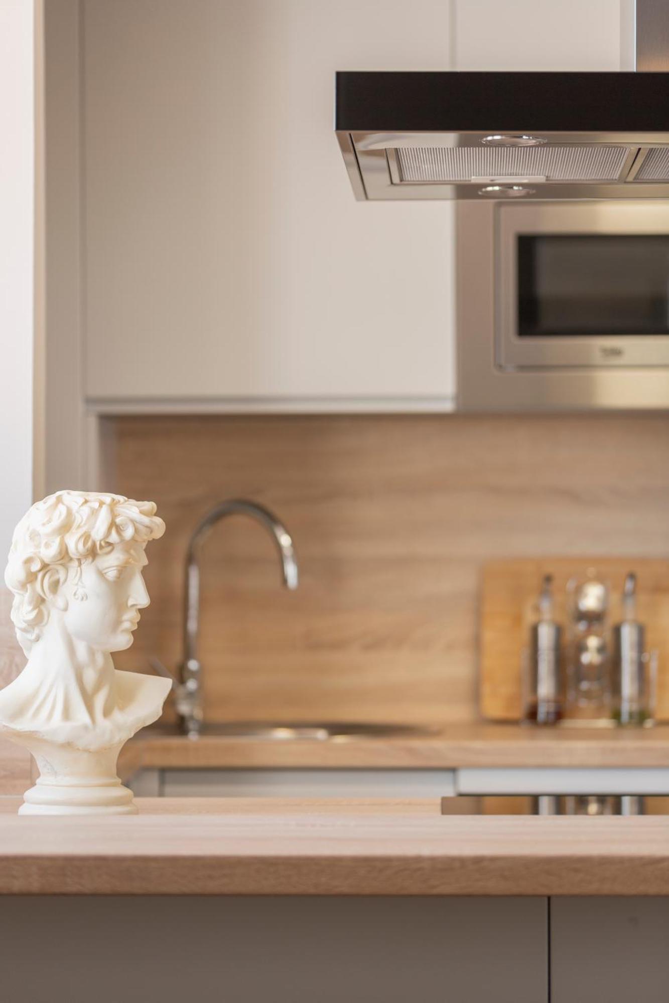 Apartamentos Martalia Aticos Deluxe รอนดา ภายนอก รูปภาพ